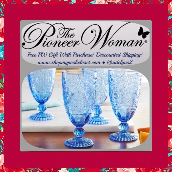 🌺 New Pioneer Woman (4) Amelia Blue Embossed Glass Goblets - Picture 5 of 10